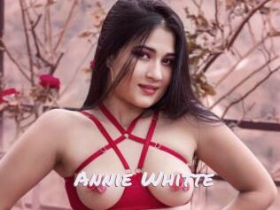 Annie_Whitte