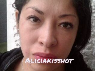 Aliciakisshot