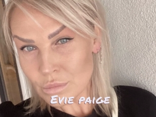 Evie_paige