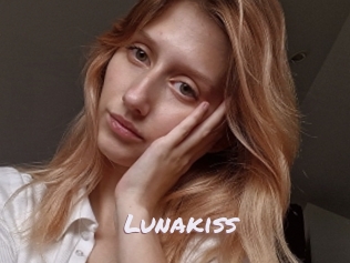 Lunakiss