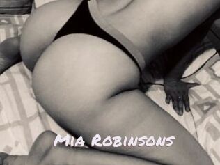 Mia_Robinsons