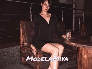 ModelaMiya